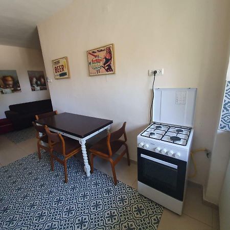 3 Stairs Only To Cozy Flat On Hillel St Apartment Haifa Exterior photo