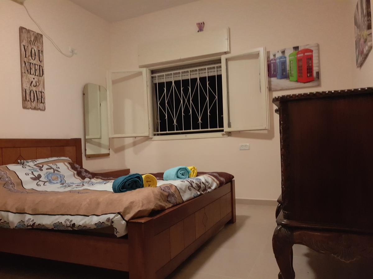 3 Stairs Only To Cozy Flat On Hillel St Apartment Haifa Exterior photo