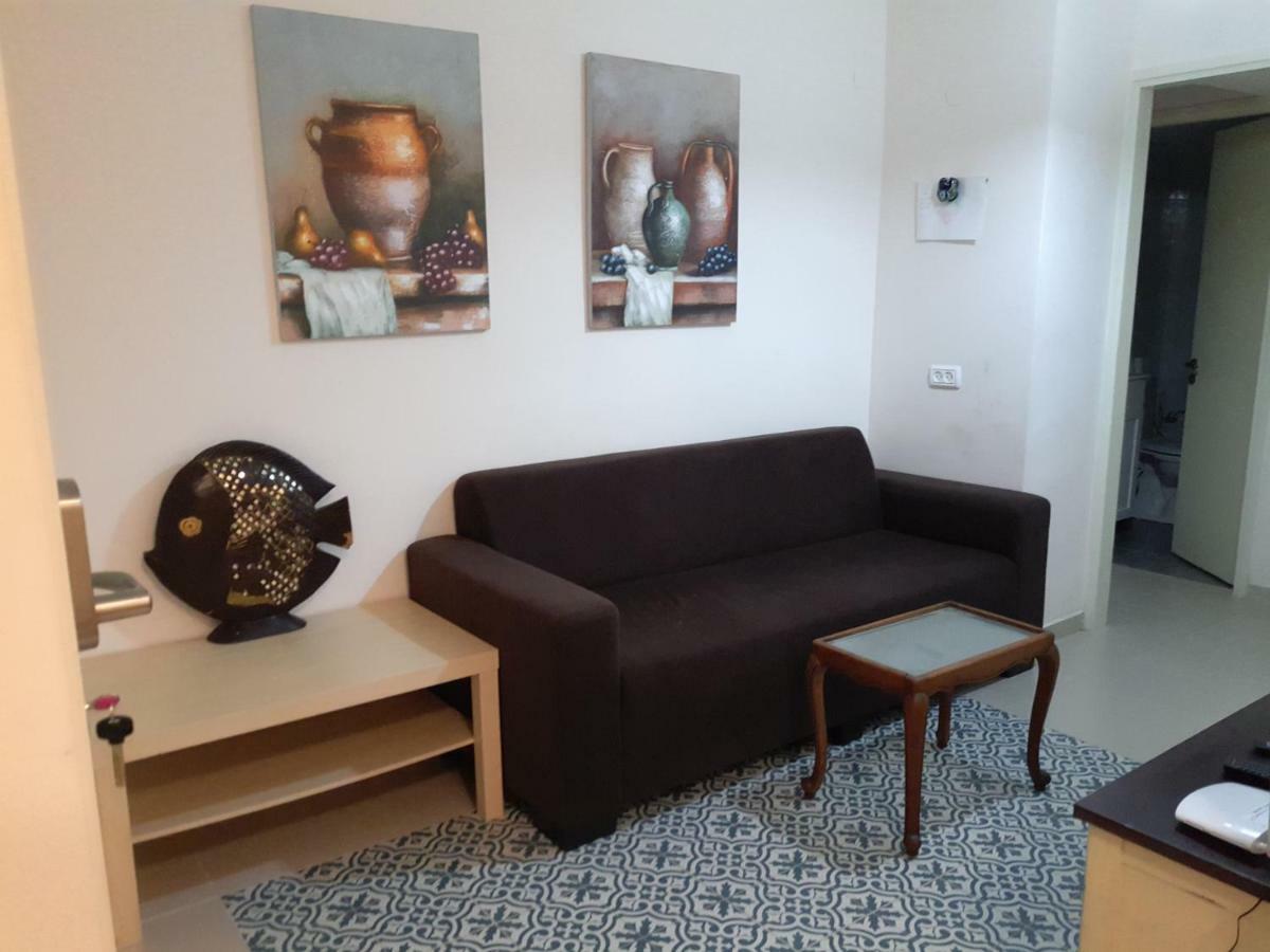 3 Stairs Only To Cozy Flat On Hillel St Apartment Haifa Exterior photo